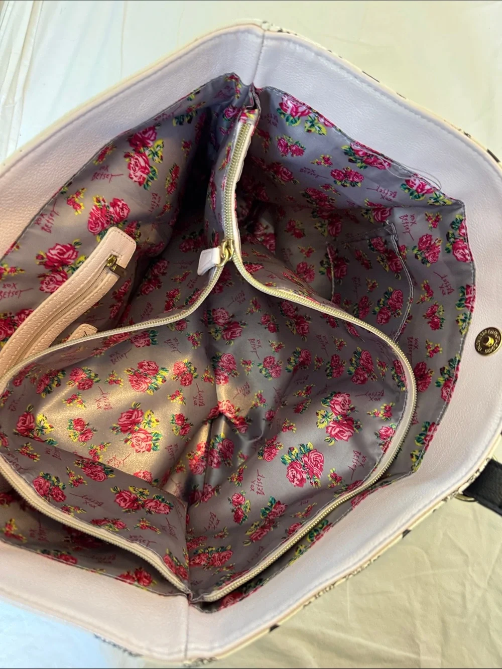 Betsey Johnson Cream and Black Logo Heart Tote with Floral Rose Interior - Picture 8 of 8